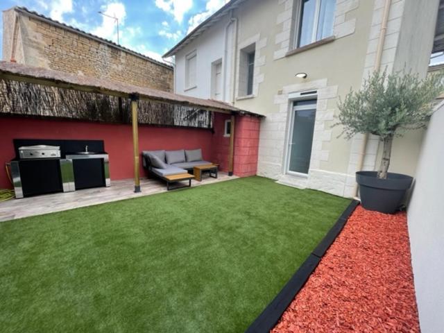 - Le Nuage - Unique, Espace Spa Privatif Et Jardin Avec Plancha Et Salon Privatif, Stationnement Public Gratuit Niort Zewnętrze zdjęcie
