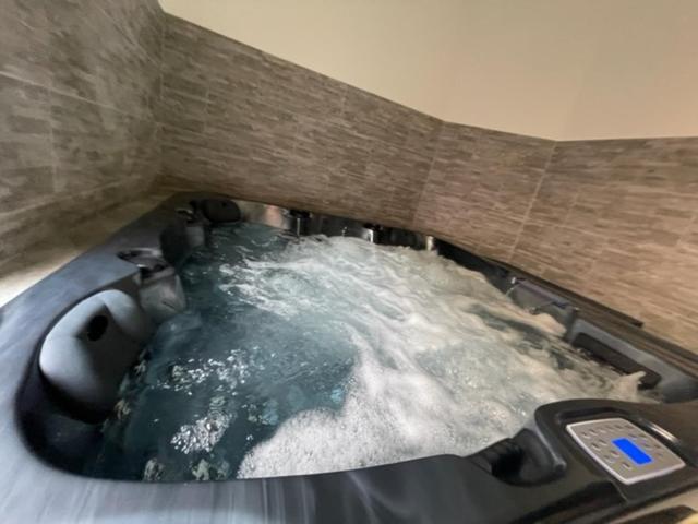 - Le Nuage - Unique, Espace Spa Privatif Et Jardin Avec Plancha Et Salon Privatif, Stationnement Public Gratuit Niort Zewnętrze zdjęcie